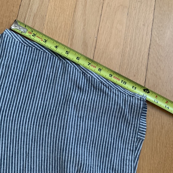 Time and Tru, small black/white stripe button down short sleeve tie bottom top - Picture 7 of 8